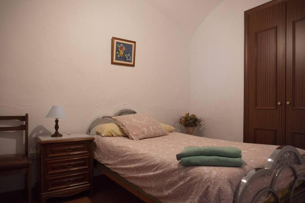 첼레스 Casa Tipica Extremena 아파트 외부 사진